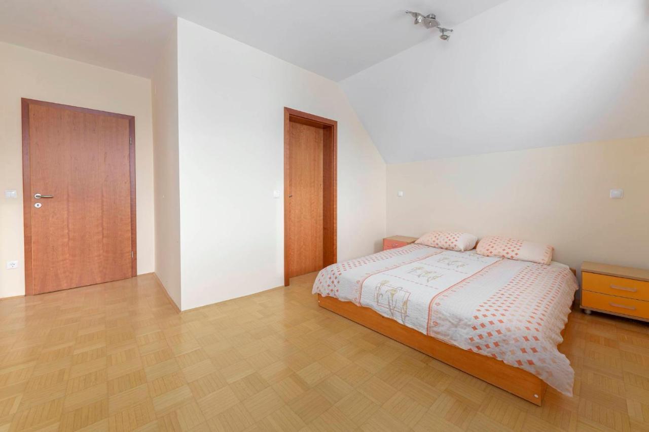 Apartma Ana Preserje  Buitenkant foto